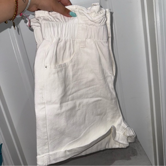 Super High Rise White Shorts Size Medium - Picture 8 of 8